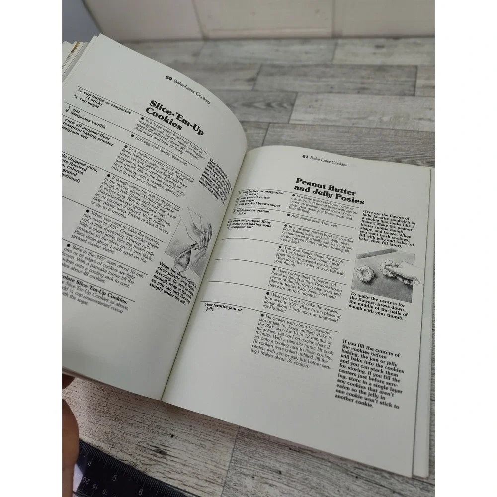 1980s Cookies for Kids Better Homes and Gardens Cookbook Vtg Softcover Recipes